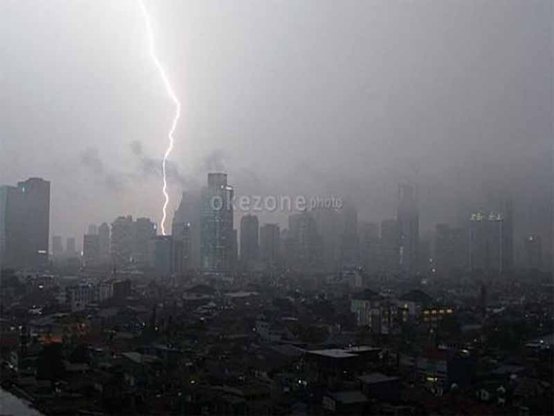 Prediksi Cuaca Jabodetabek Hari Ini: Waspada Hujan Petir di Bogor